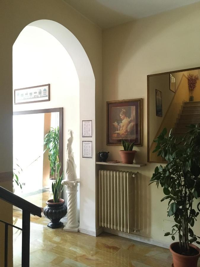 ميلان Hotel Capri المظهر الخارجي الصورة